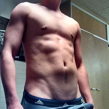 Contact met marcoXX, 30 jarige Man beschikbaar in Friesland