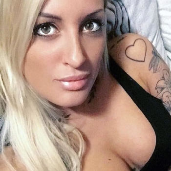 Emara (28) uit Zuid-Holland