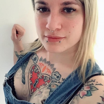 Sex date met PinkLola, Vrouw, 29 uit Het Brussels Hoofdst