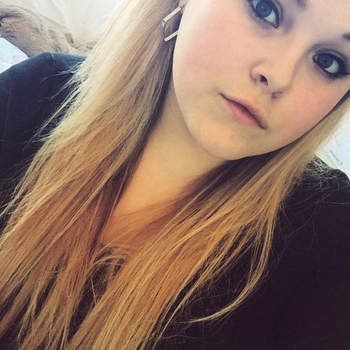 SweetFenneke (24) uit Badhoevedorp (Noord-Holland) wilt afspreken voor sex