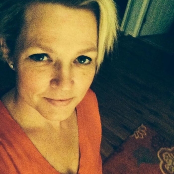 Vrouw (51) zoekt sex in Drenthe