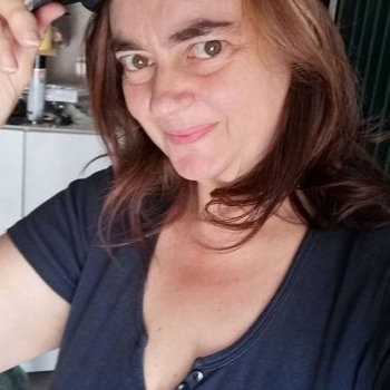 62 jarige vrouw zoekt man voor sex in Kommerzijl, Groningen