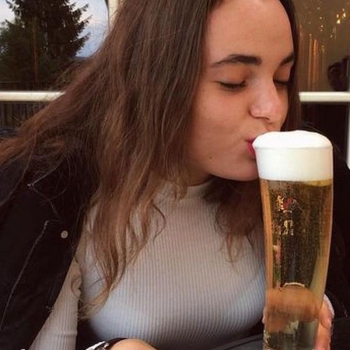 flirt met Milenaa, Vrouw, 22 uit Zuid-Holland