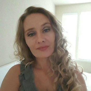 51 jarige vrouw zoekt contact voor sex in Driebruggen, Zuid-Holland