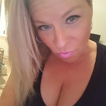 vreemdgaan met Blondvamp, Vrouw, 41 uit Limburg