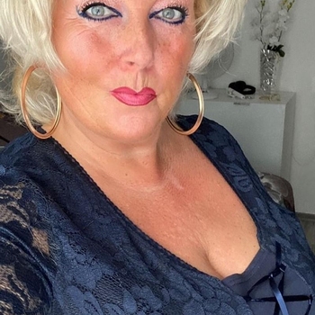 61 jarige vrouw zoekt contact voor sex in Abcoude (Utrecht)