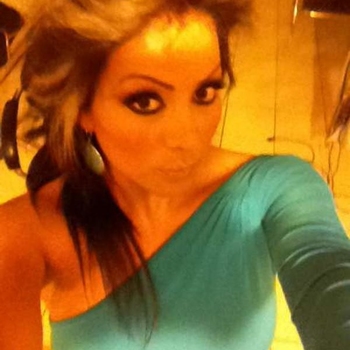 50 jarige Shemale uit Beuningen wilt sex